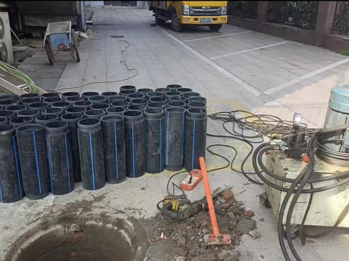 吉木萨尔PE置换管厂家 DN315置换管 非开挖管短管置换